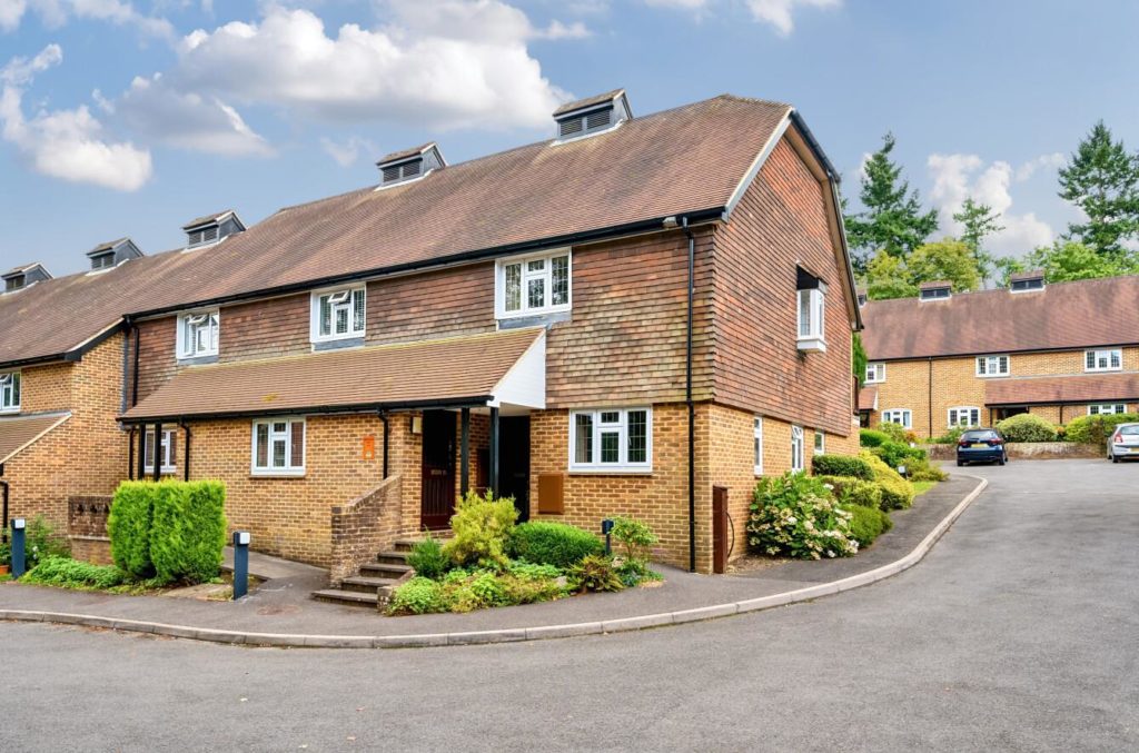 Chestnut Avenue, Guildford