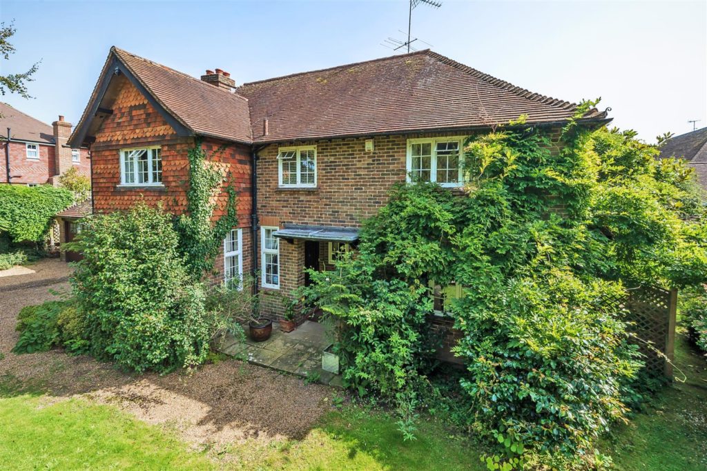 Pathfields Close, Haslemere