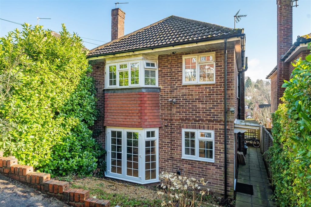 Cherry Tree Avenue, Haslemere